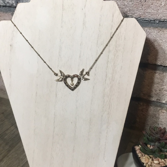 Necklace - Picture 1 of 2